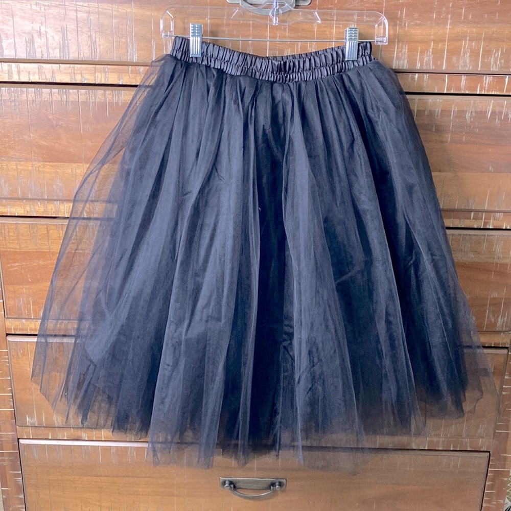 Black to tutu